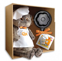 Басик  повар со сковородкой 25 см от интернет-магазина Континент игрушек